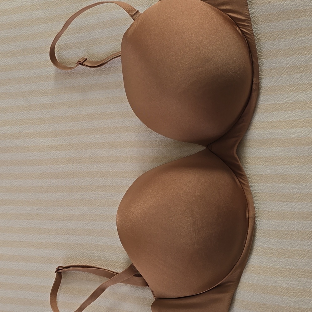 SKIMS Ultimate Push Up Strapless BraSize:34DD (34E) Sienna